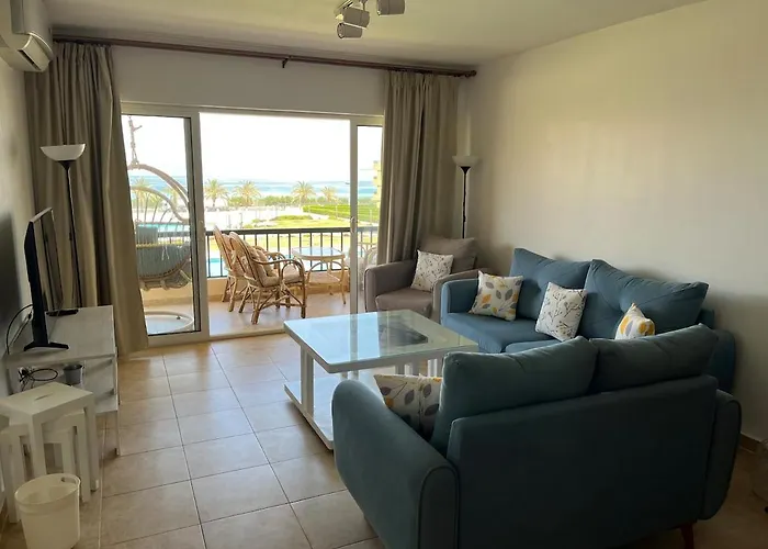 La Siesta 3br Family Pool And Sea View Ain Sukhna