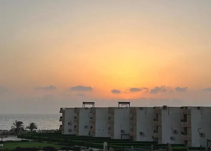 La Siesta 3br Family Pool And Sea View Ain Sukhna